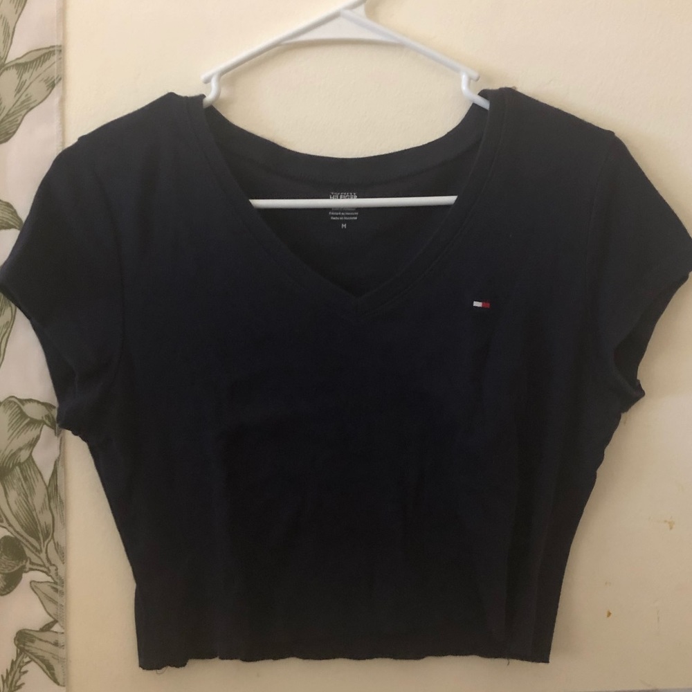 Cropped Tommy Hilfiger shirt